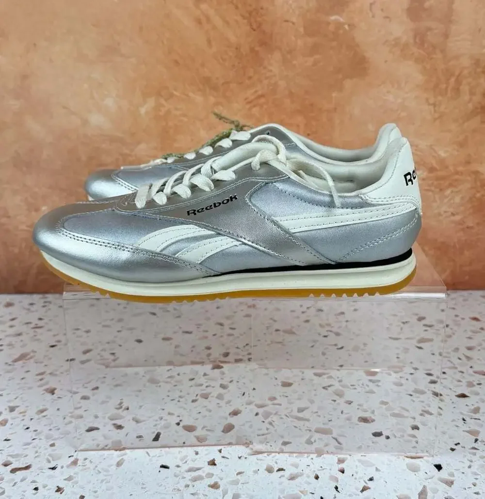 Women’s Reebok Fiori Size 7.5 Silver Metallic White Sneakers